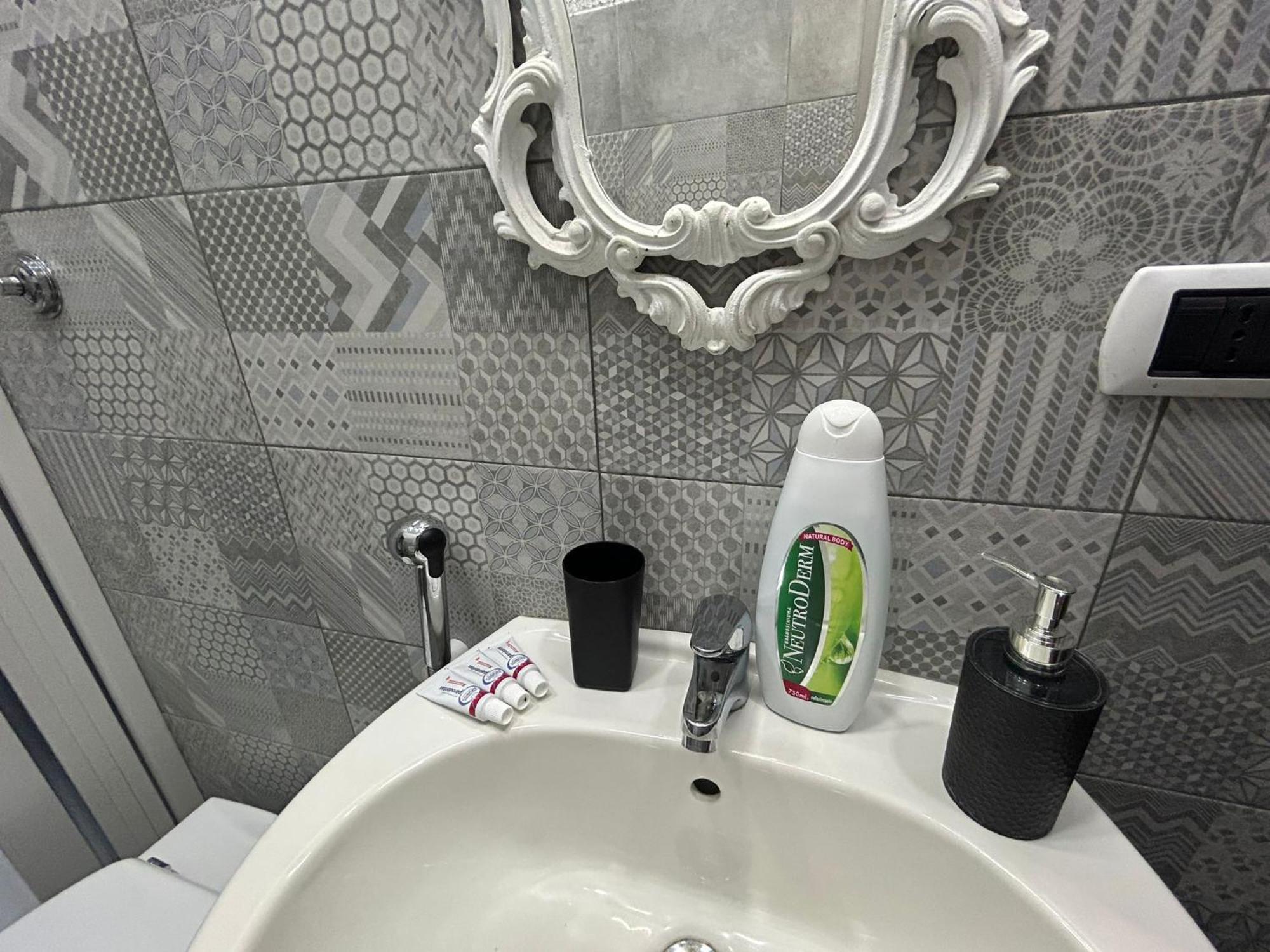 Cuore Di Napoli Hotel Luaran gambar